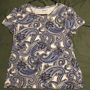 Blue and white pattern tee shirt